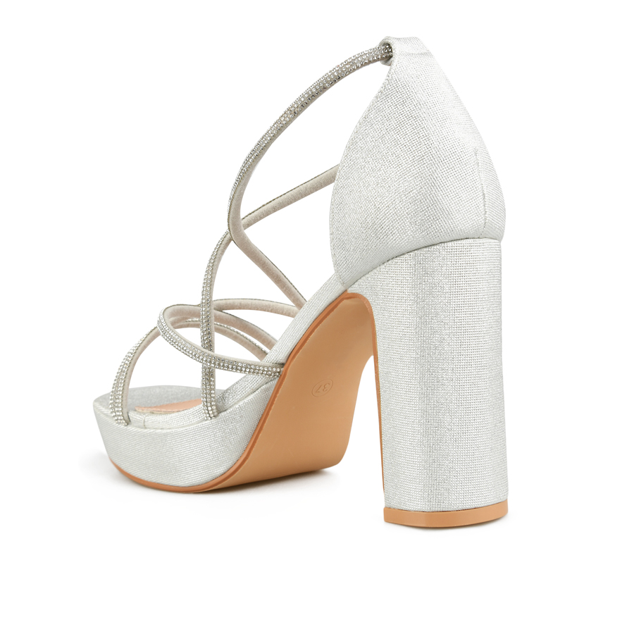 γυναικεία σανδάλια ύφασμα ασημί 3