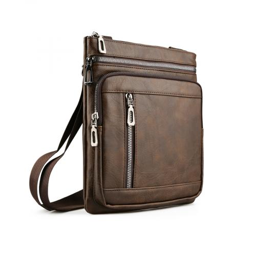 ανδρική casual τσάντα σε καφέ χρώμα 0150379