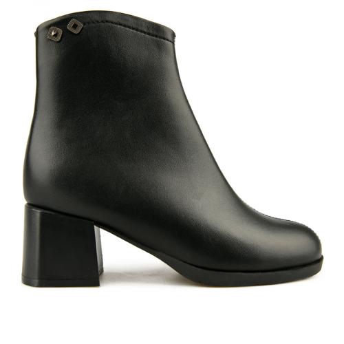 lady's elegant boots 0155334