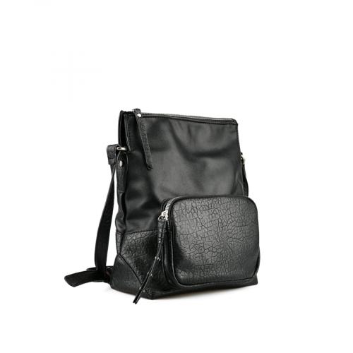 Γυναικεία καθημερινή τσάντα σε μαύρο χρώμα 


