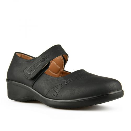 Γυναικεία casual παπούτσια σε μαύρο χρώμα με πλατφόρμα 0148555