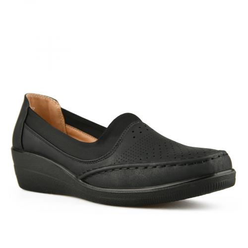 Γυναικεία casual παπούτσια σε μαύρο χρώμα με πλατφόρμα 0148553