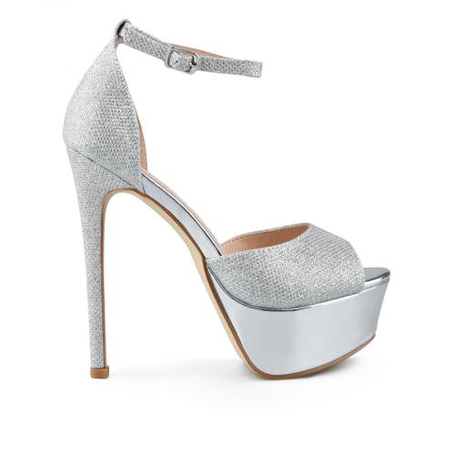 Sandale elegante de damă, de culoare argintiu
