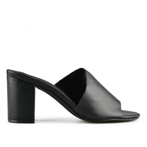 Papuci eleganţi de damă, de culoare negru