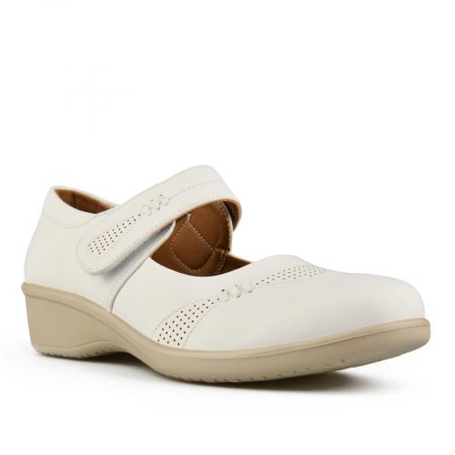 Γυναικεία casual παπούτσια σε λευκό χρώμα με πλατφόρμα 0148556