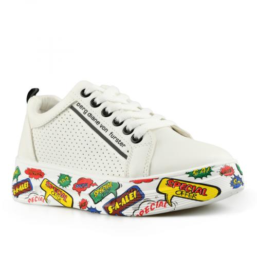 Γυναικεία λευκά sneakers με πλατφόρμα 0145713