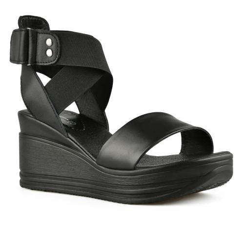 Sandale casual de damă, de culoare negru
