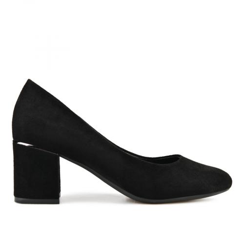 Κομψά γυναικεία παπούτσια σε μαύρο χρώμα 