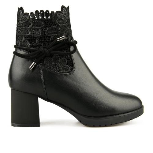 lady's elegant boots 0155366